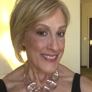Meet your Posher, Nancy